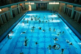 Wellenbad